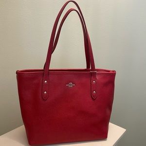 Red Coach Shoulder Bag 👜